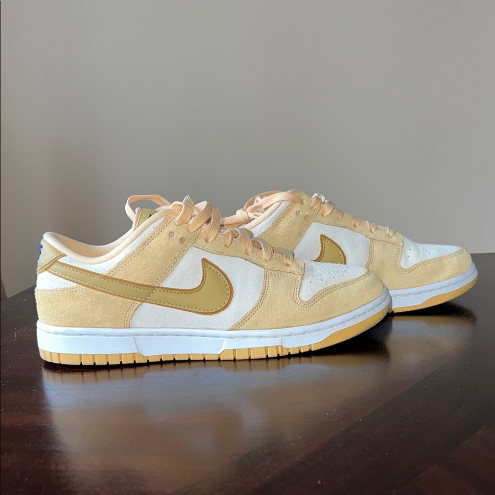 Nike Low Dunk Golden Women’s